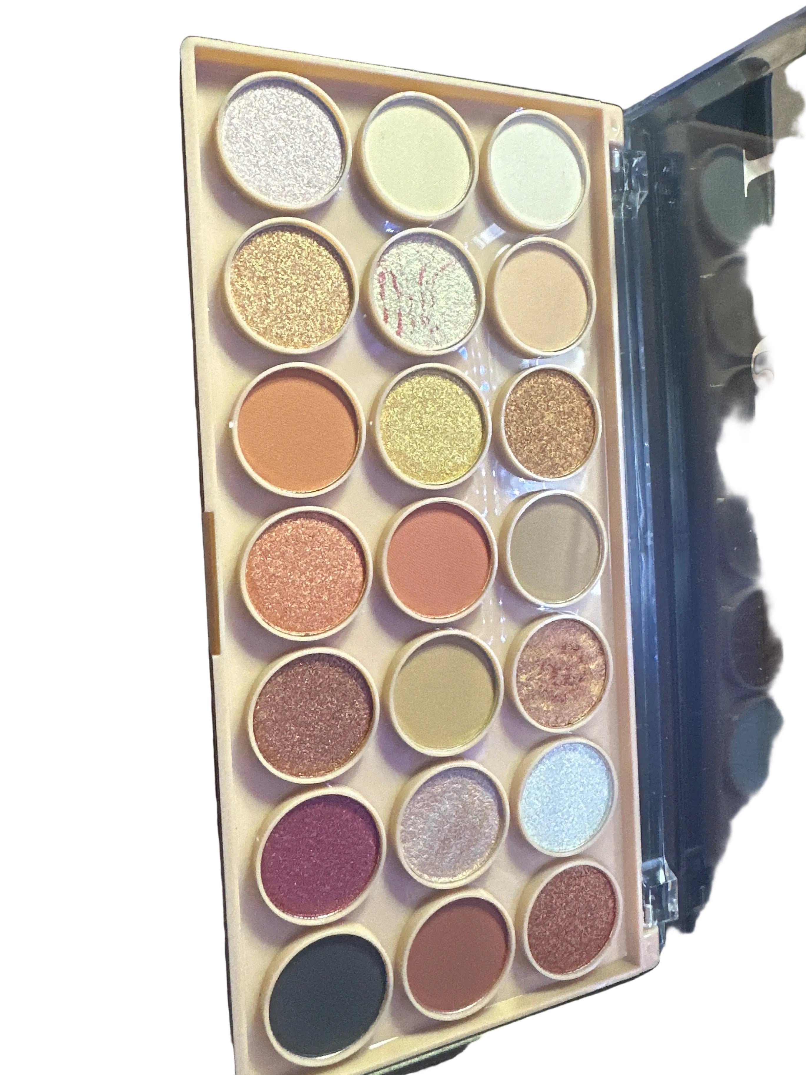 💄 D’DONNA Illusion Eyeshadow Palette