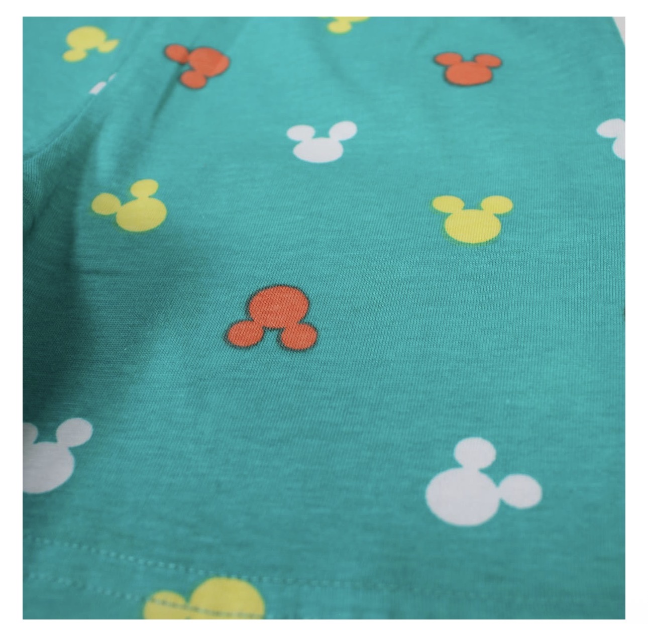 🌞 Sommerlich süß unterwegs mit unserem Mickey-Set! 🌞